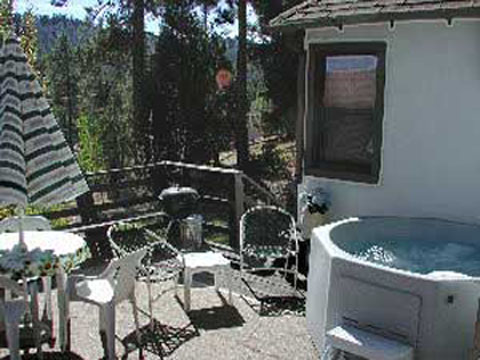 Big Bear Vacation Rental Home outside