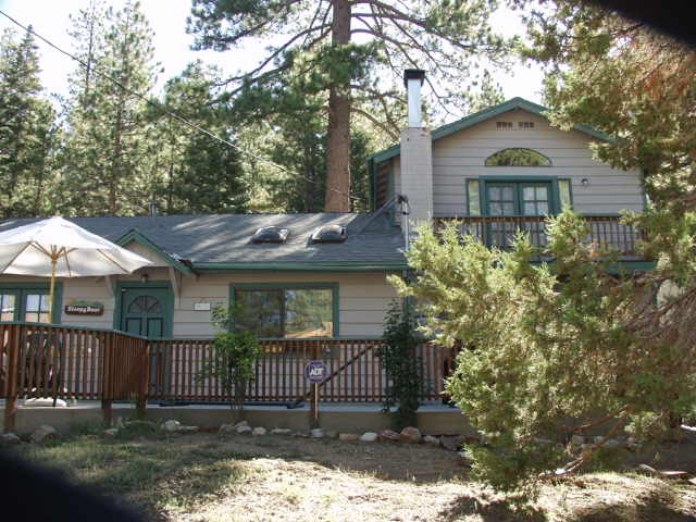 Big Bear cabin 8 deck