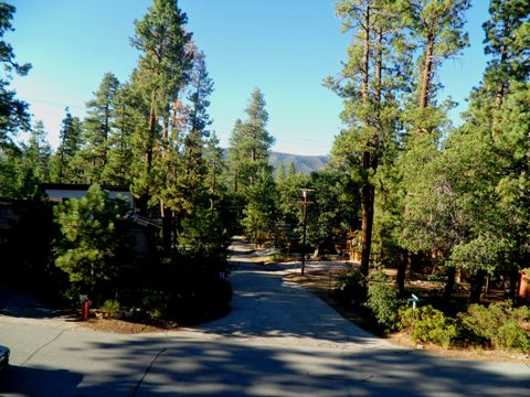 Big Bear Vacation Rental Home outside